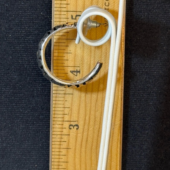 MIXIT Silver Tone Filigree Open Hoop Post Earrings 1 inch - Picture 11 of 11